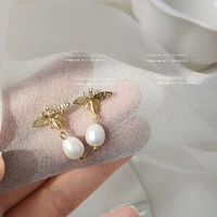new s925 silver needle little bee freshwater pearl earrings for women fashion temperament stud earrings accessories for girls