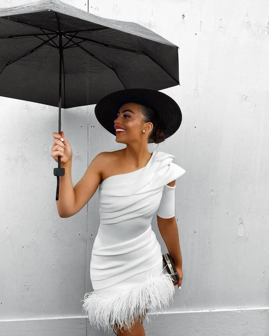 

2020 New Arrival One Shoulder Feathers White Dress Celebrity Mini Bodycon Dress Vintage Vestios
