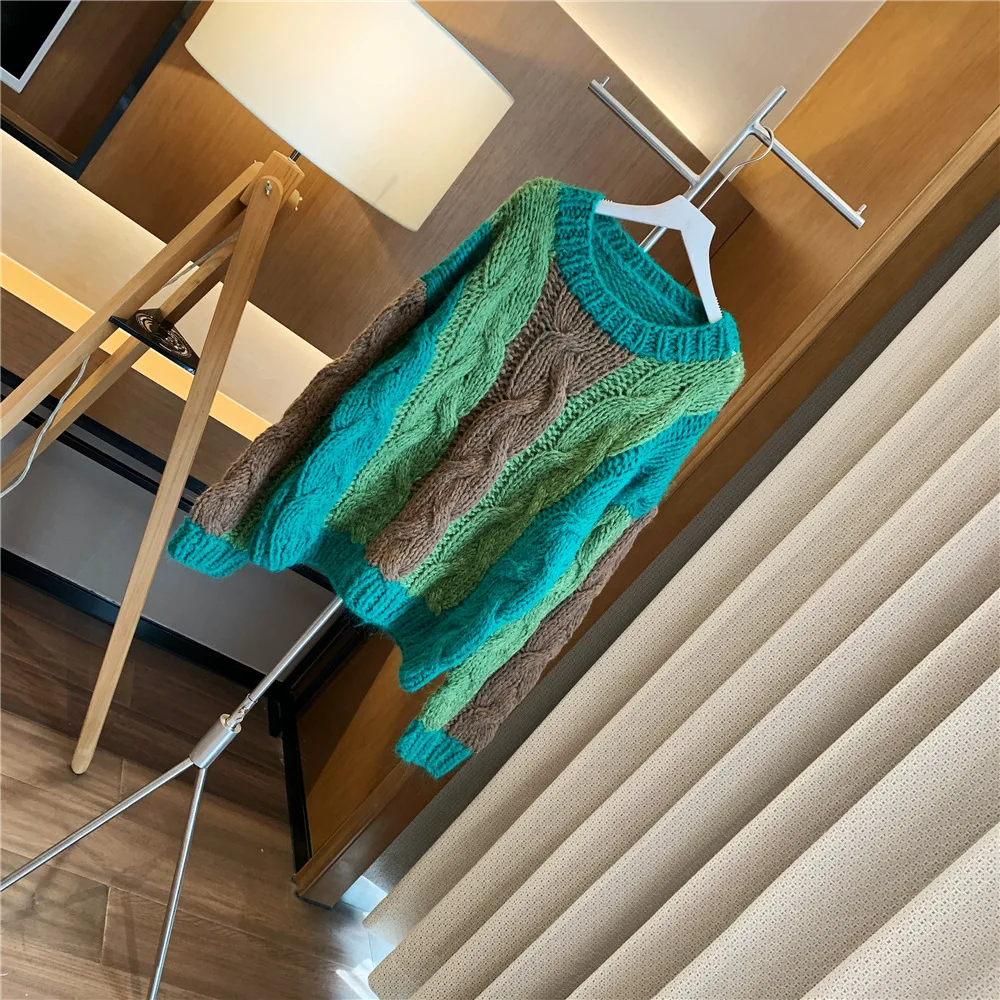 

Women Sweater 2020 Autumn and Winter New Contrast Vertical Stripes Twist Knitted Sweater Womens Sweaters