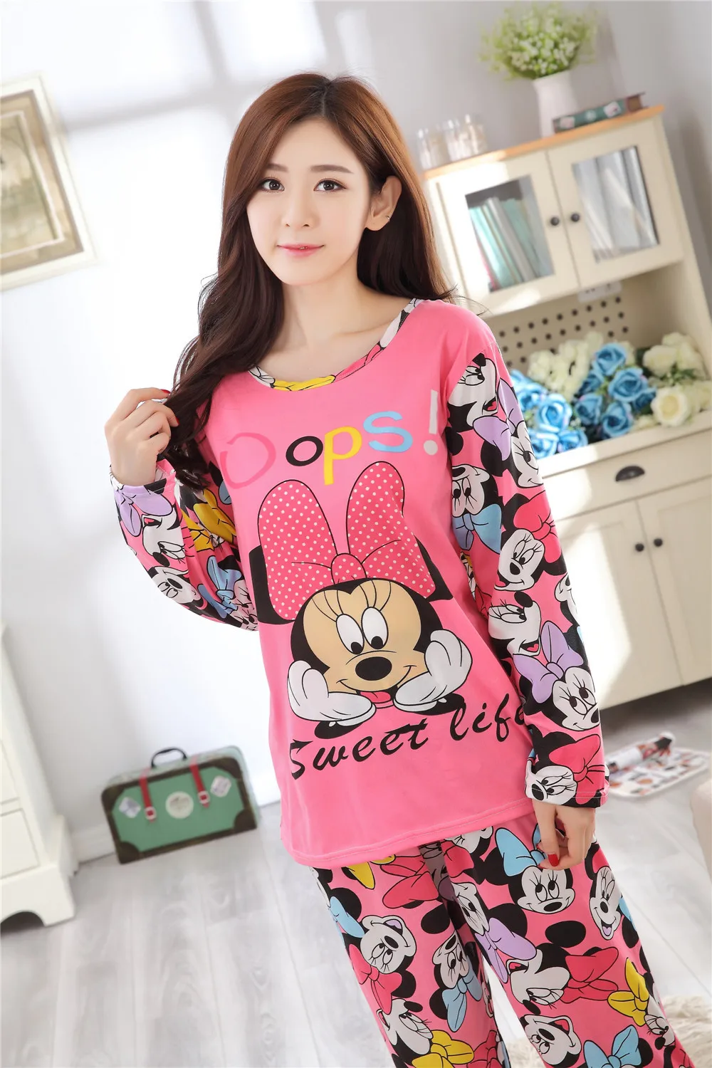 Весенне-осенний пижамный комплект с длинными рукавами с изображением Микки Мауса Диснея, женская одежда для сна с рисунком Минни, домашняя одежда, ночные рубашки