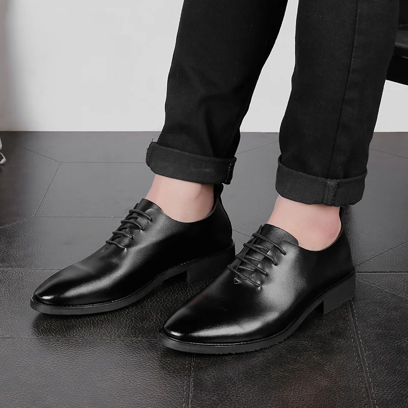 

2020 Genuine Leather Shoes Men Oxfords Black White Business Shoes Cow leather Mens Casual Shoes Male Footwear KA2102