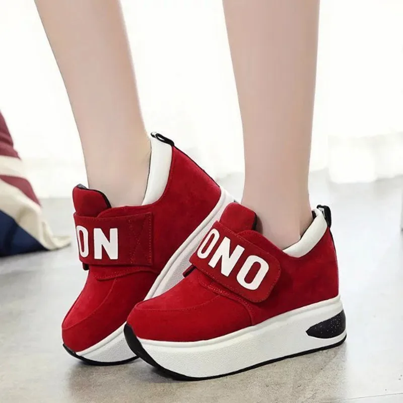 

2021 New Fashion Platform Outdoor Shoes Thick Sole Slip On Creepers Wedge Increase Casual Women shoes