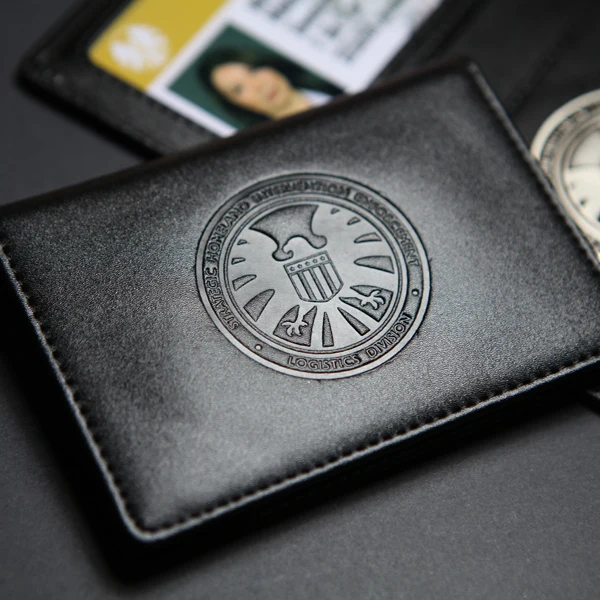 Чехол-бумажник из искусственной кожи с отделением для косплея |