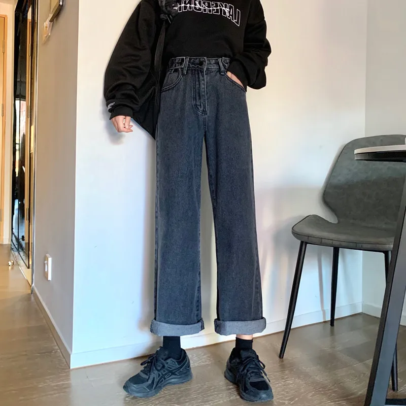 

Korean Loose Fit Straight Black Jeans in Autumn and Winter of 2021