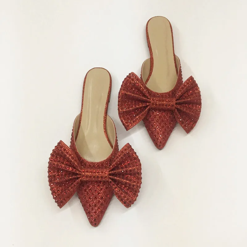 Шлепанцы женские с заостренным носом плоская подошва модные тапочки