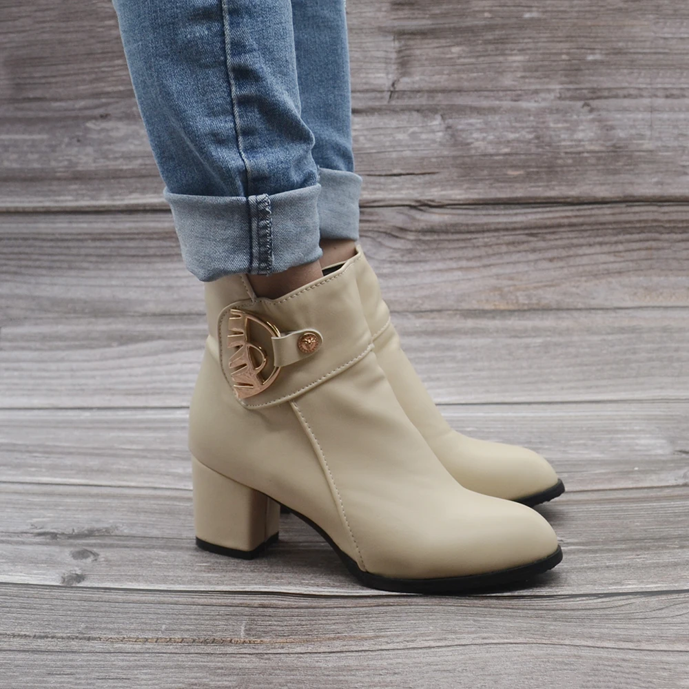 

35-43 yards new white ladies Martin boots simple pointed high heels fashion wild short boots casual square heel tooling boots