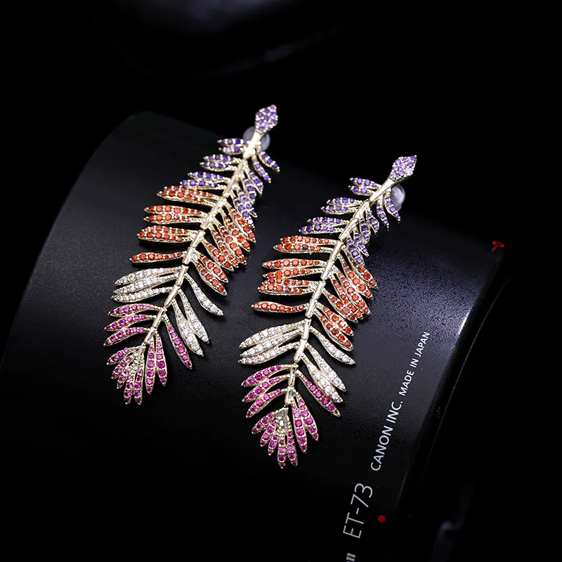 

Длинные серьги с листьями и перьями из циркония, модные и преувеличенные Индивидуальные ювелирные изделия с иглами Ss925