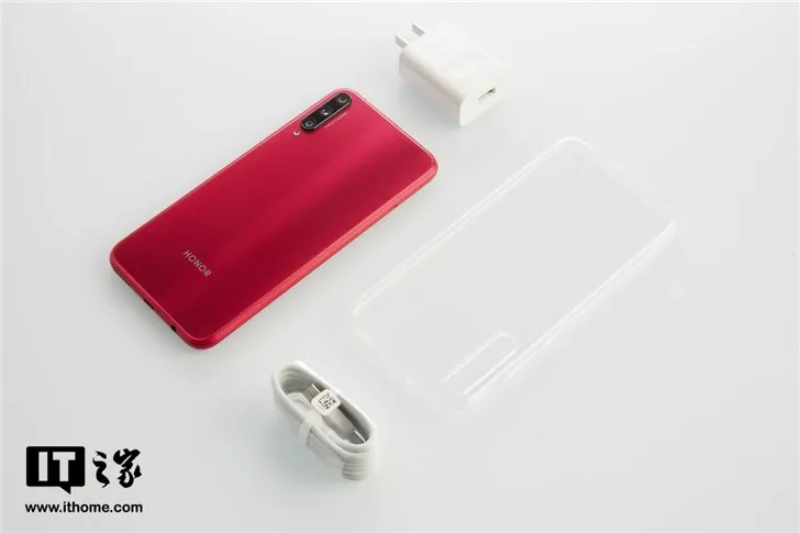 Стоковые Honor Play 3 сотовые телефоны Kirin 710F Восьмиядерный 6,3" ips 1560X720 6 ГБ ОЗУ 64 Гб ПЗУ 9,0 МП GPU TURBO Android смартфон