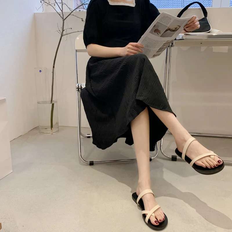 

Shoes Woman 2021 Slippers For Swimming Pool Luxury Slides Rubber Flip Flops Cross-Tied Low Pantofle Beach Soft Designer Hawaiian