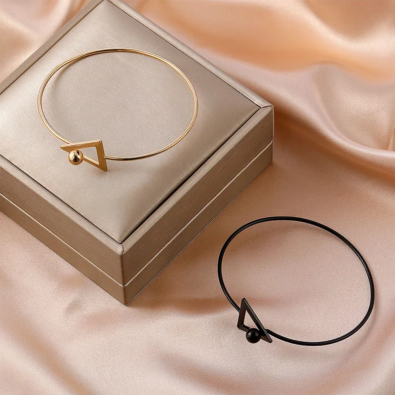 

Fashion Of New Fund Of 2021 Minimalist Design Very Fine Copper Qualitative Geometry Triangles Female Open Bracelet