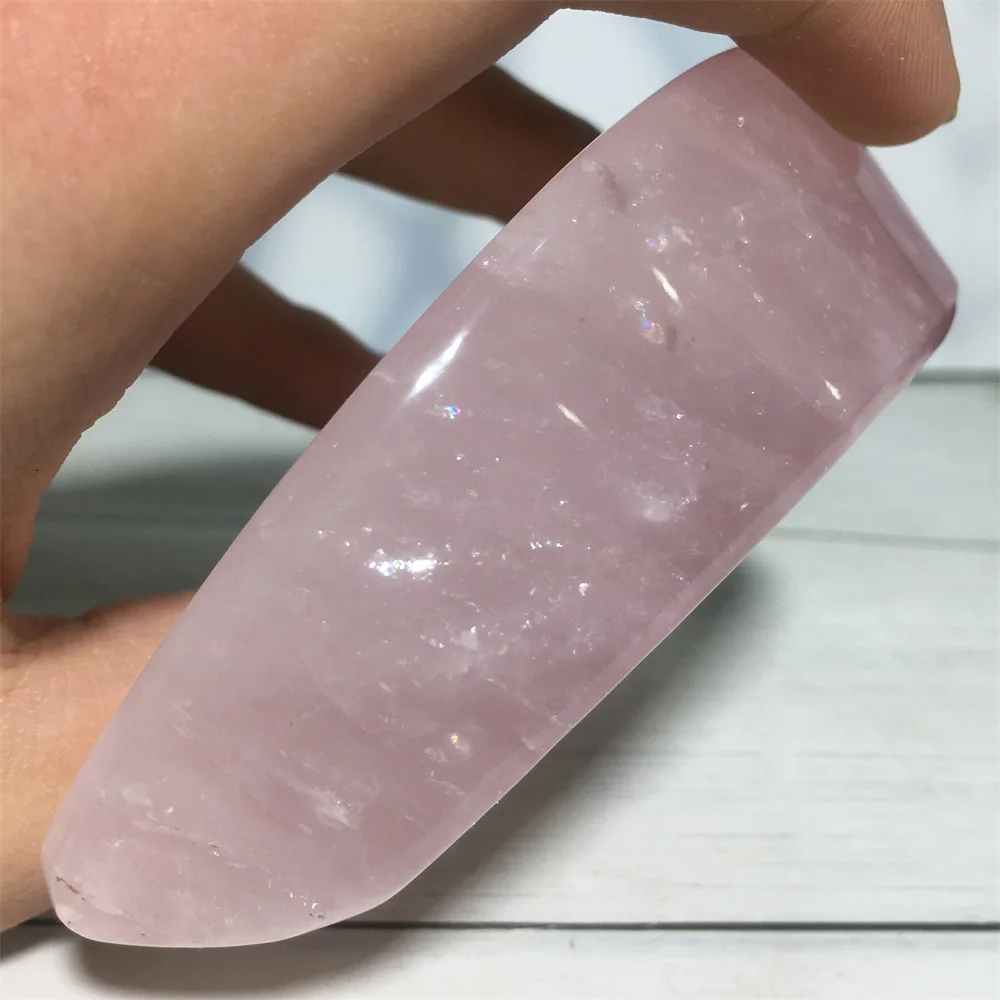 

Natural Rose Quartz Crystal Fashion Craft Collection Chakra Treatment Pink Gemstone Carved Moon Home Decoration Ornament