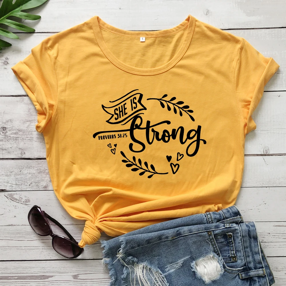 yellow-black text She Is Strong пословицы 31: 25 футболки женские Необычные графические вдохновляющие Христианские Футболки женские модные церковные Библейские стихи футболки - Цвет: yellow-black text