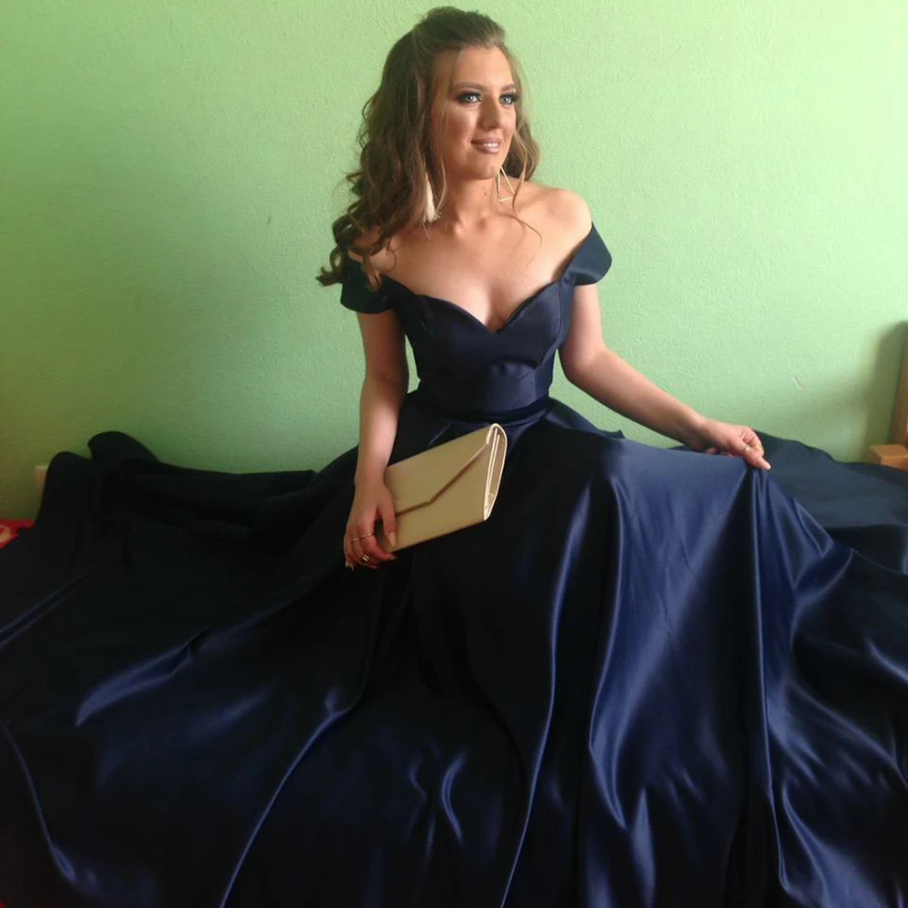 

Navy Blue Two-Piece Prom Dress A-Line Sweetheart Off The Shoulder Satin Evening Dress Ruffles Party Dress 2022 Robe de bal