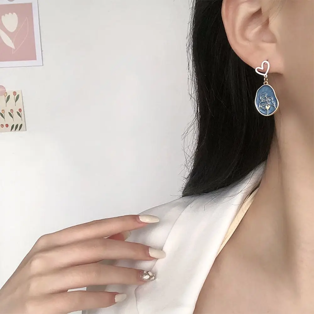 

Korean Retro Hit Color Asymmetric Sweet Hollow Love Temperament Trend Female Earrings Jewelry