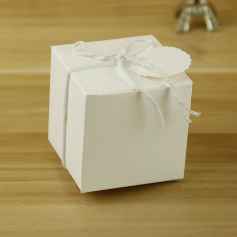 

50pcs 5*5*5cm Rigid Packaging Box Set Of Candy Boxes With Ropes And Tags Wedding Party Gift Favor String Tags Box