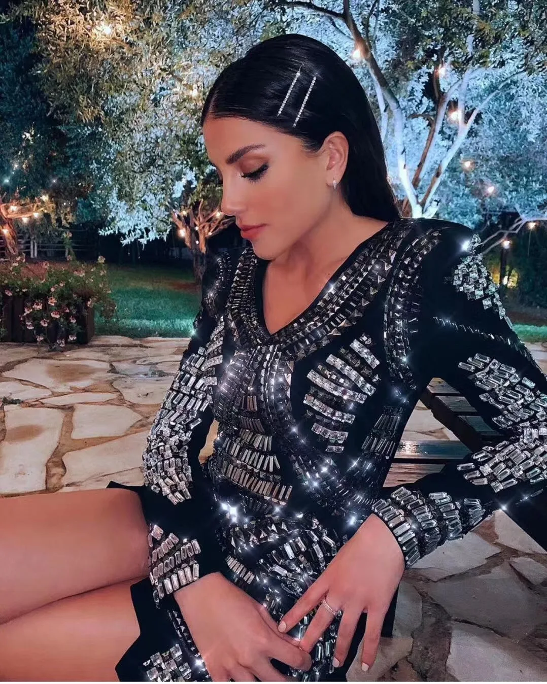 Высокого качества от популярный черный длинный рукав Mantual Бисероплетение