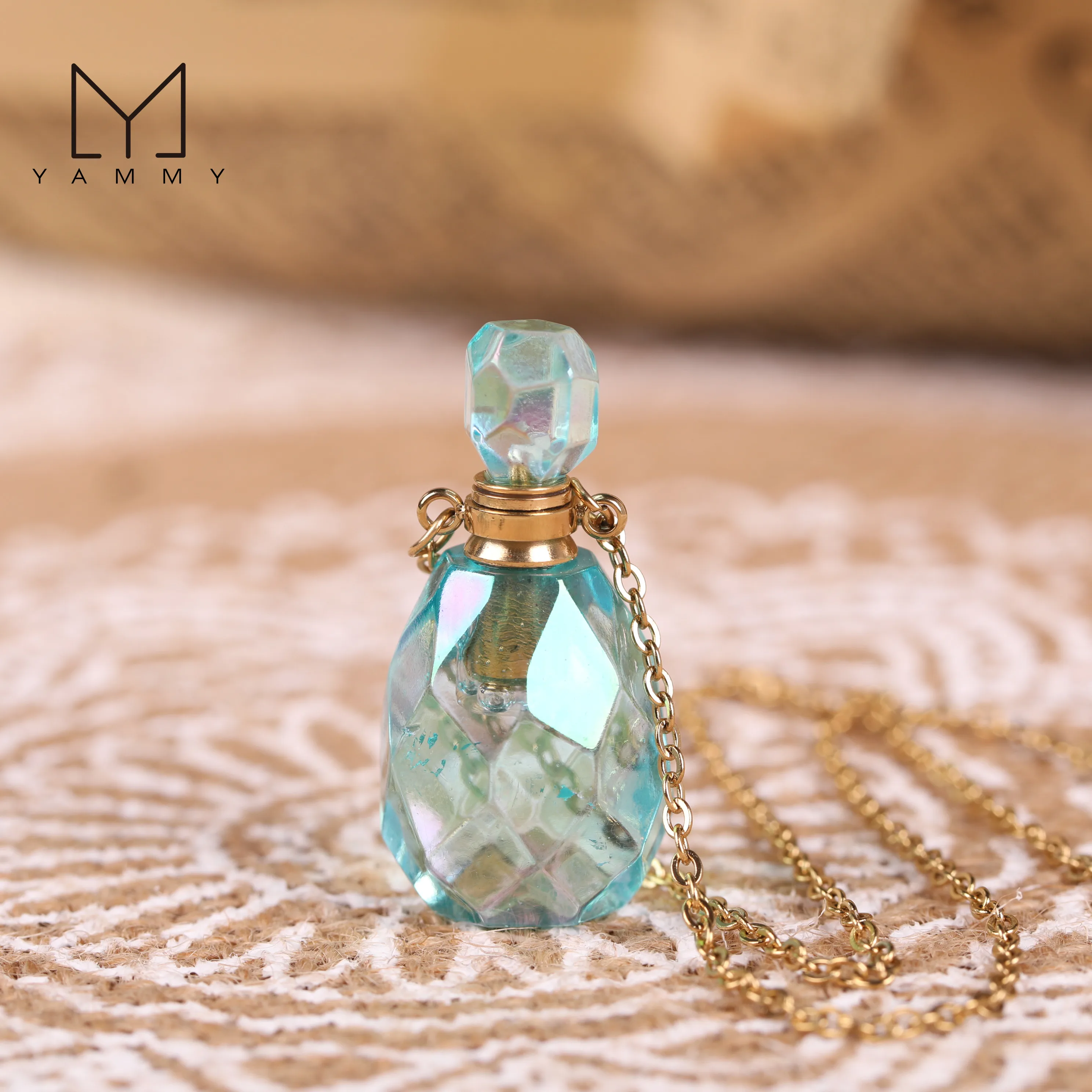 

Electroplated White Crystal Perfume Bottle Pendant Necklace For Women Stone Essential Oil Bottle Gold Chains Silver Chains Jewel