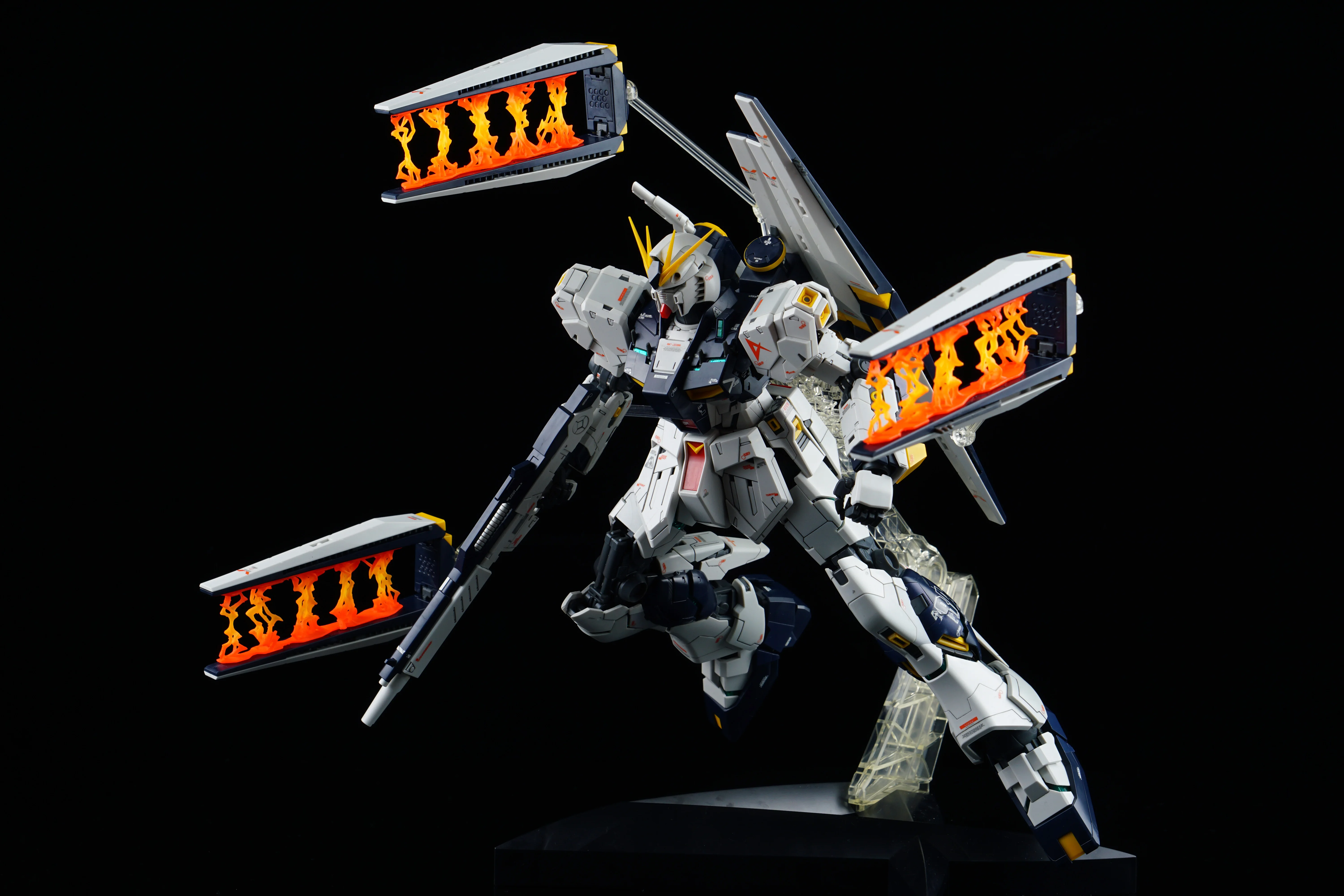 Флуоресцентная экшн фигурка RG MG RX 93 v2 Hi v Gundam с плавающим пистолетом|Игровые