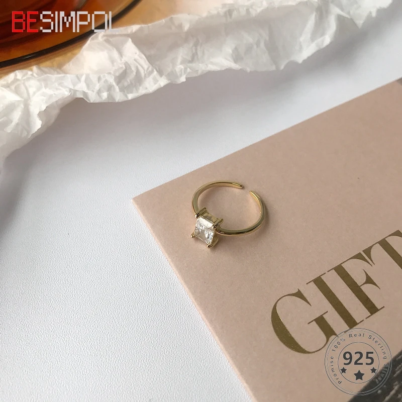 

Кольцо женское из серебра 925 пробы, регулируемое
