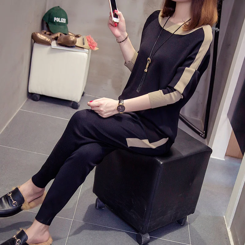 Женский спортивный костюм из двух предметов свитер и брюки|Спортивные костюмы| |