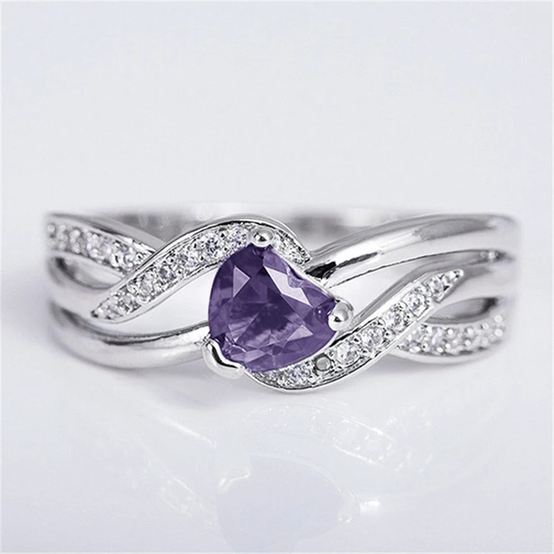 

Hot Selling Geometric Shape Inlaid Purple Love Heart Zircon Ring Fashion Ladies Crystal Ring Ladies Wedding Ring Whole Sale