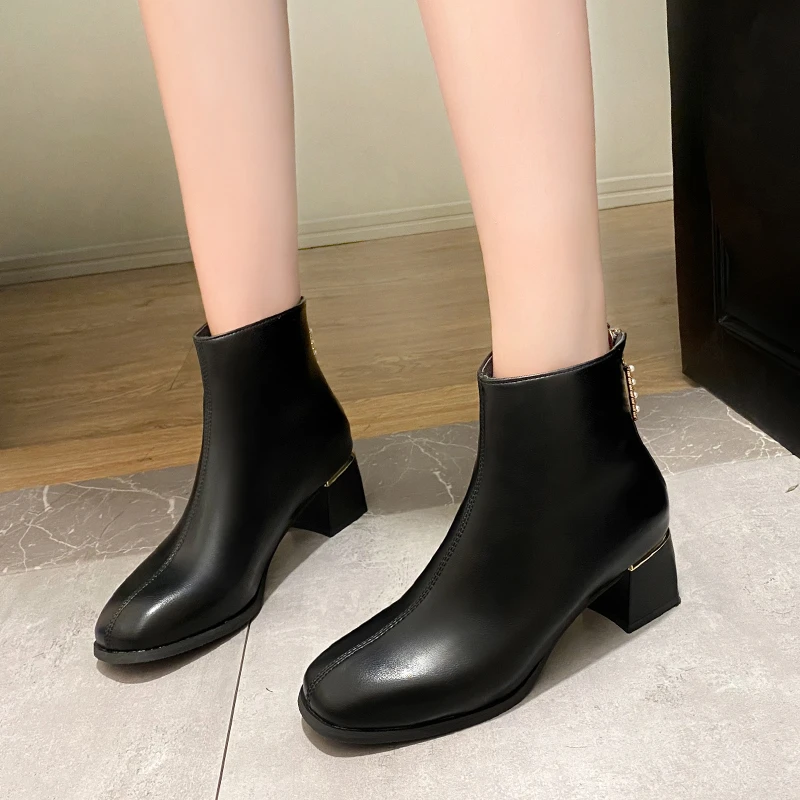

Autumn Winter Boots 2021 NEW Women Martin Boots Classic Crystal Zipper Snow Ankle Boots Winter Leather Warm Boots Women Shoes