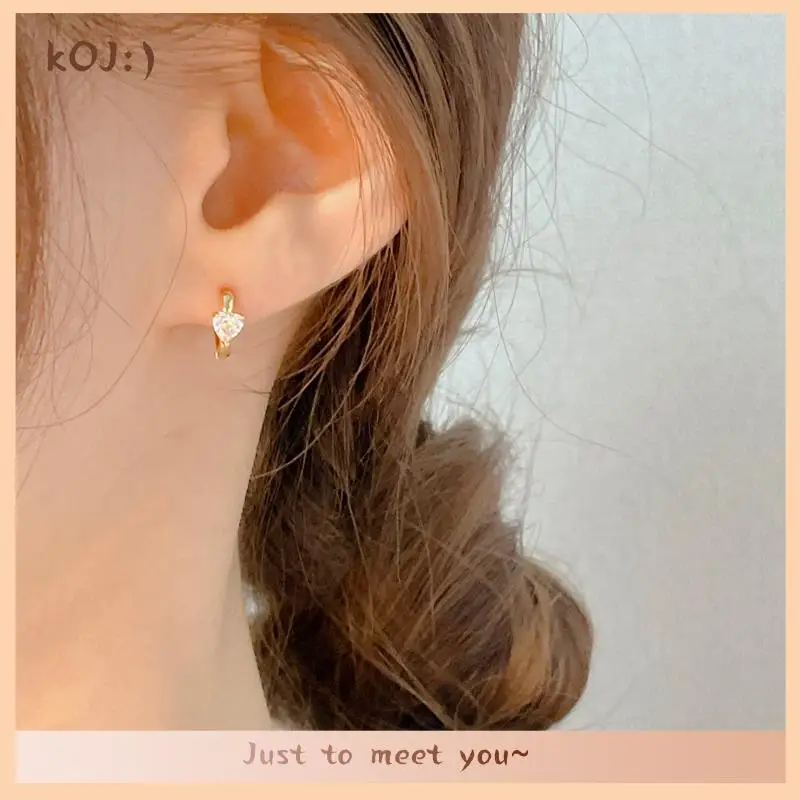 

KOJ Simple Cute Sweet Heart Buckle Hoop Earrings Fashion for Women 2021 Trend Circle Piercing Zircon Earring Jewelry Accessories