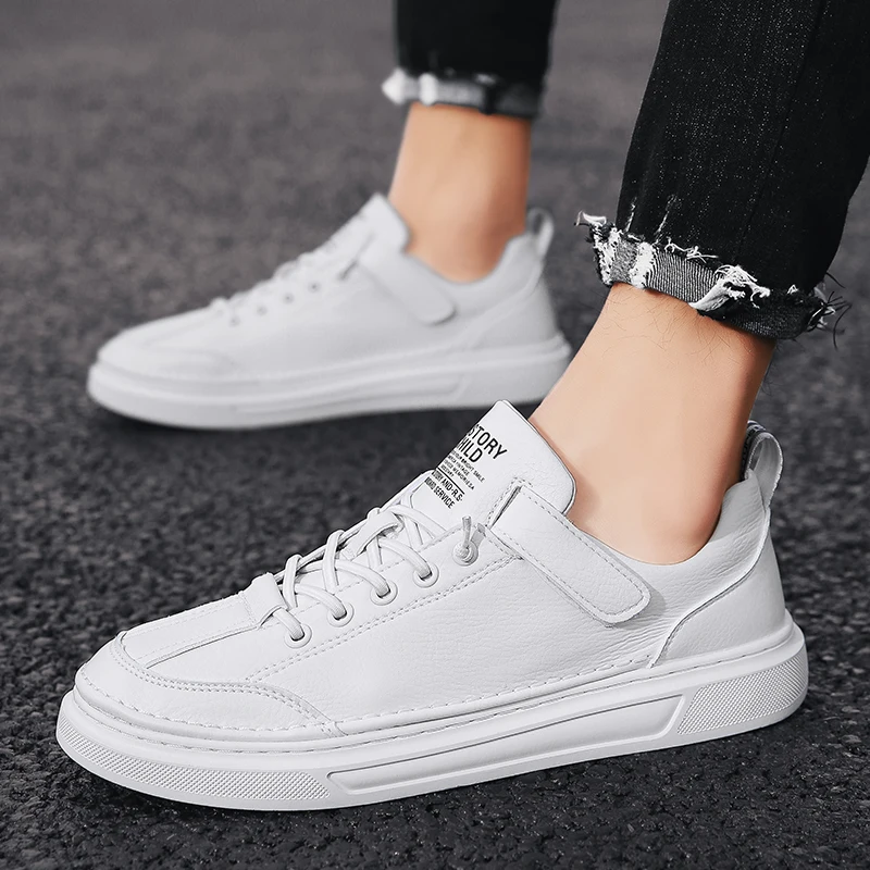 

Men's Casual Skateboarding Shoes Black White Shoes Outdoors Leisure Sneakers Breathable Walking Shoes Flat Shoes Chaussure Homme