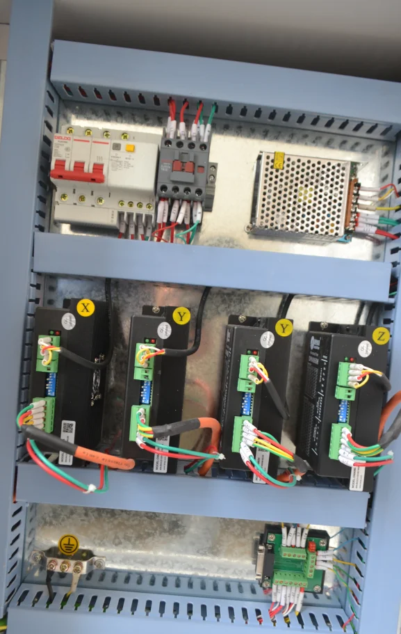 Полностью автоматический 3D деревянный станок с ЧПУ 1325 для твердой