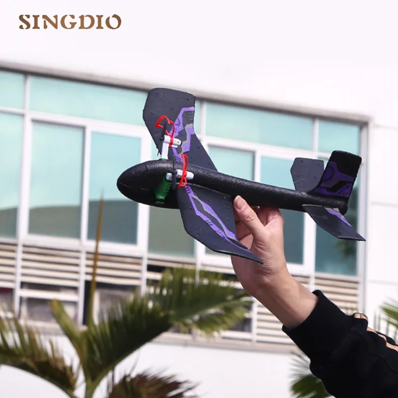 Радиоуправляемая игрушечная машинка различные наземные и воздушные боевые