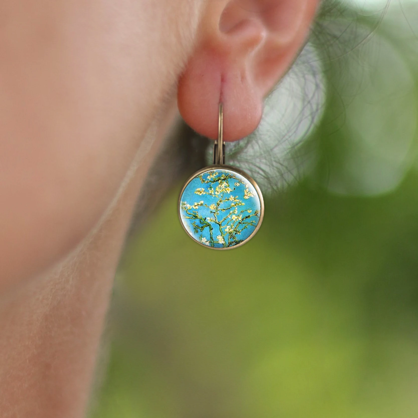 

Van Gogh Sunflower Stud Earrings Glass Cabochon Fashion Bronze Jewelry Findings Simple Style Flower Earrings Girl Women Gifts