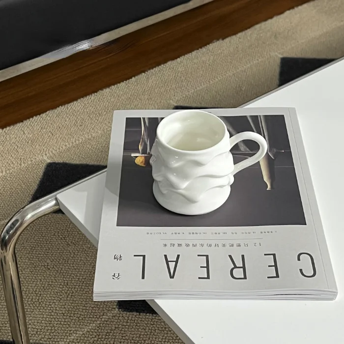 

Home Modern Luxurious Simplicity Office Mug Cup White Tea Creative Nordic Big Coffee Mug Cup Ceramic Kubek Drinkware TZMKB