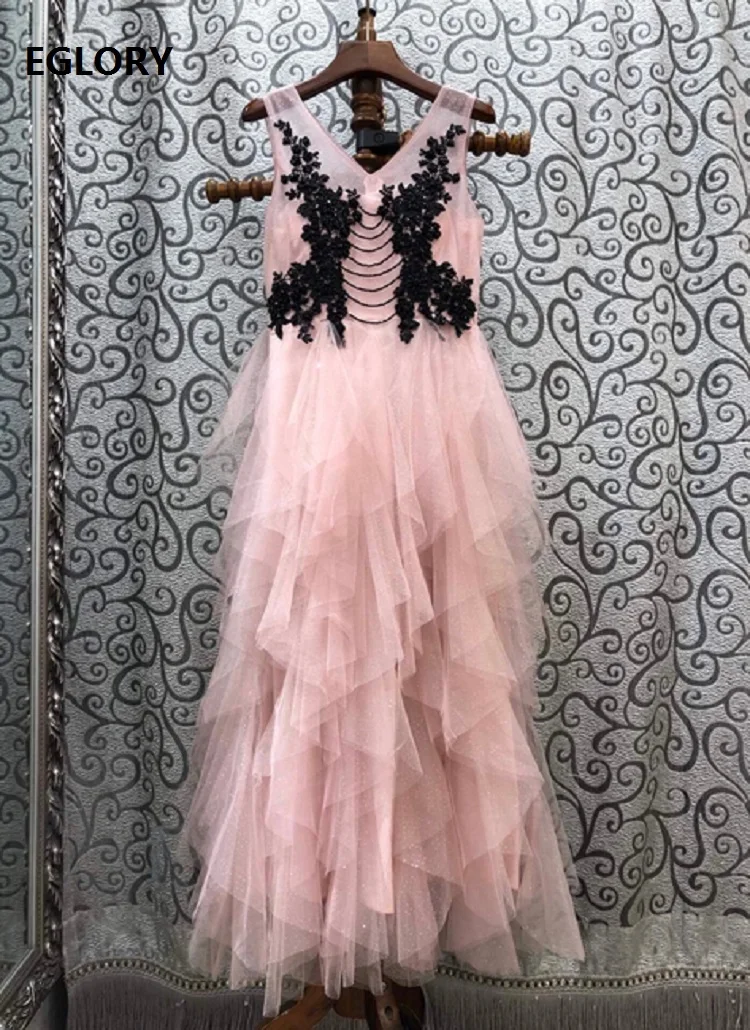 

Top Quality New Ball Gown Dress 2020 Summer Wedding Party Women V-Neck Hand Made Beading Lace Sequined Mesh Seet Pink Dress