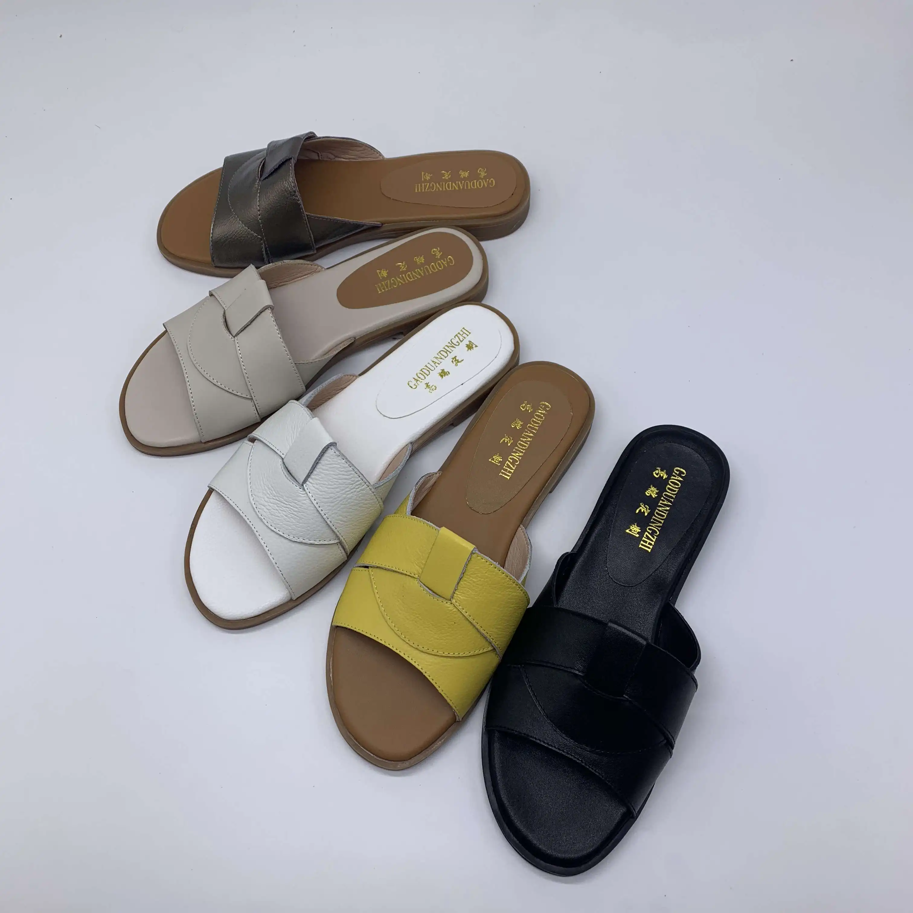 Новинка Женские шлепанцы из натуральной кожи Шлепанцы на плоской подошве 1 5 см