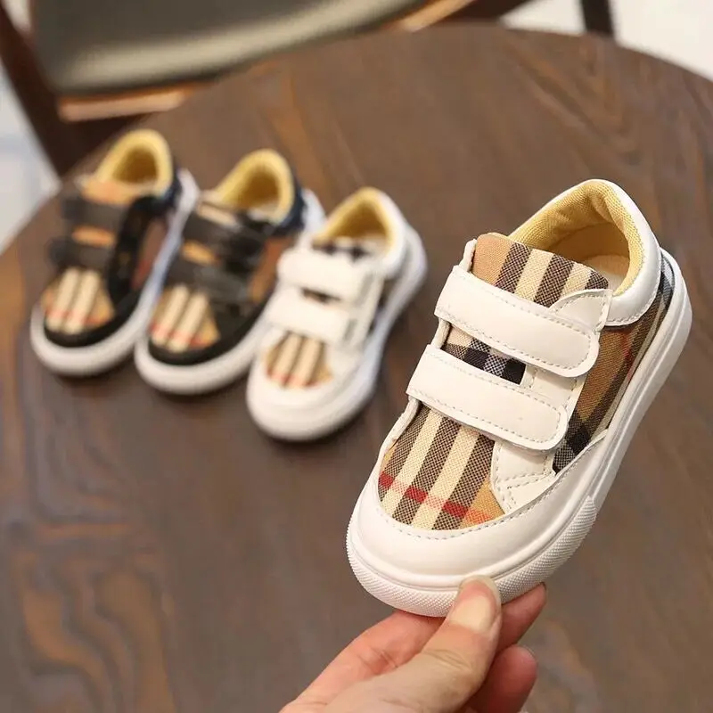

2021 Children's Shoes Primary School Students' Sports Shoes Spring Non Slip Board Shoes Velcro Children's Casual Cloth Sho
