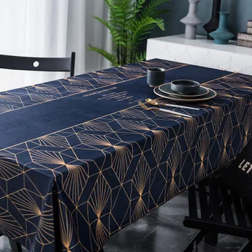 Бархатная скатерть с принтом прямоугольная темно синего и золотого цвета для