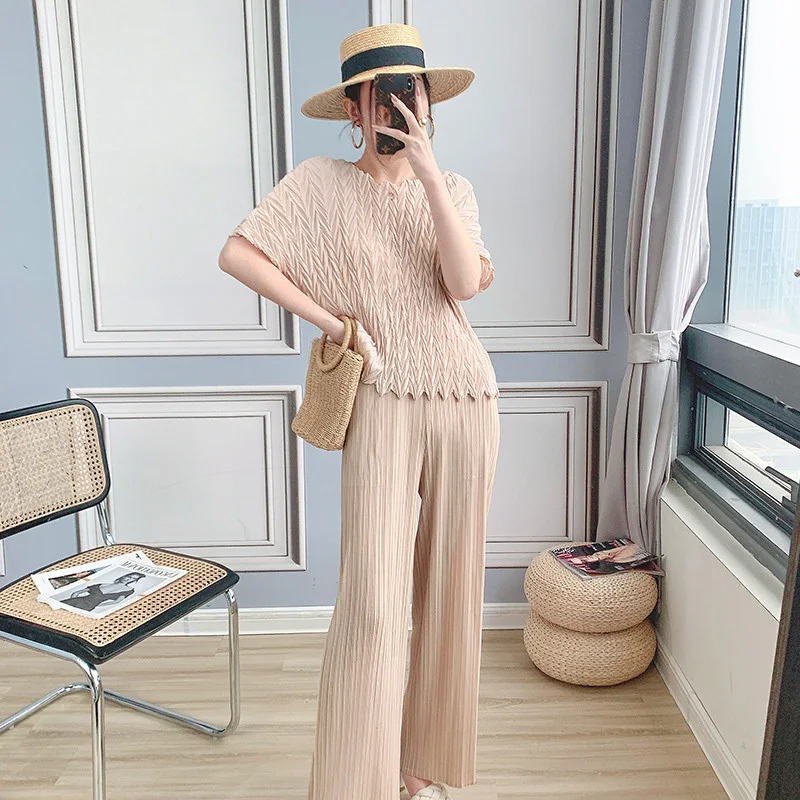 

LANMREM Women Black Folds Big Size T-shirt New Arrivals Round Neck Short Sleeve Lady Fashion all match Tide Summer 2021 2E1978