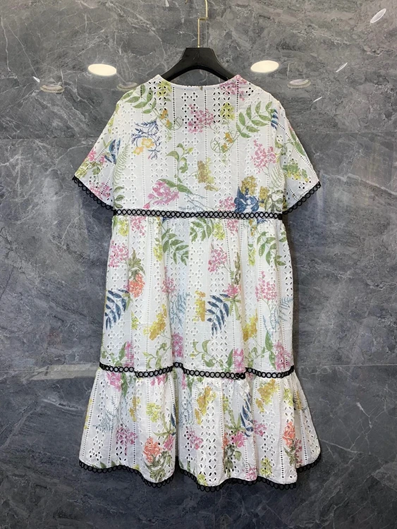 

2021 spring and summer new women's fashion V-neck water soluble hollow out printing decorative short sleeve dress 324