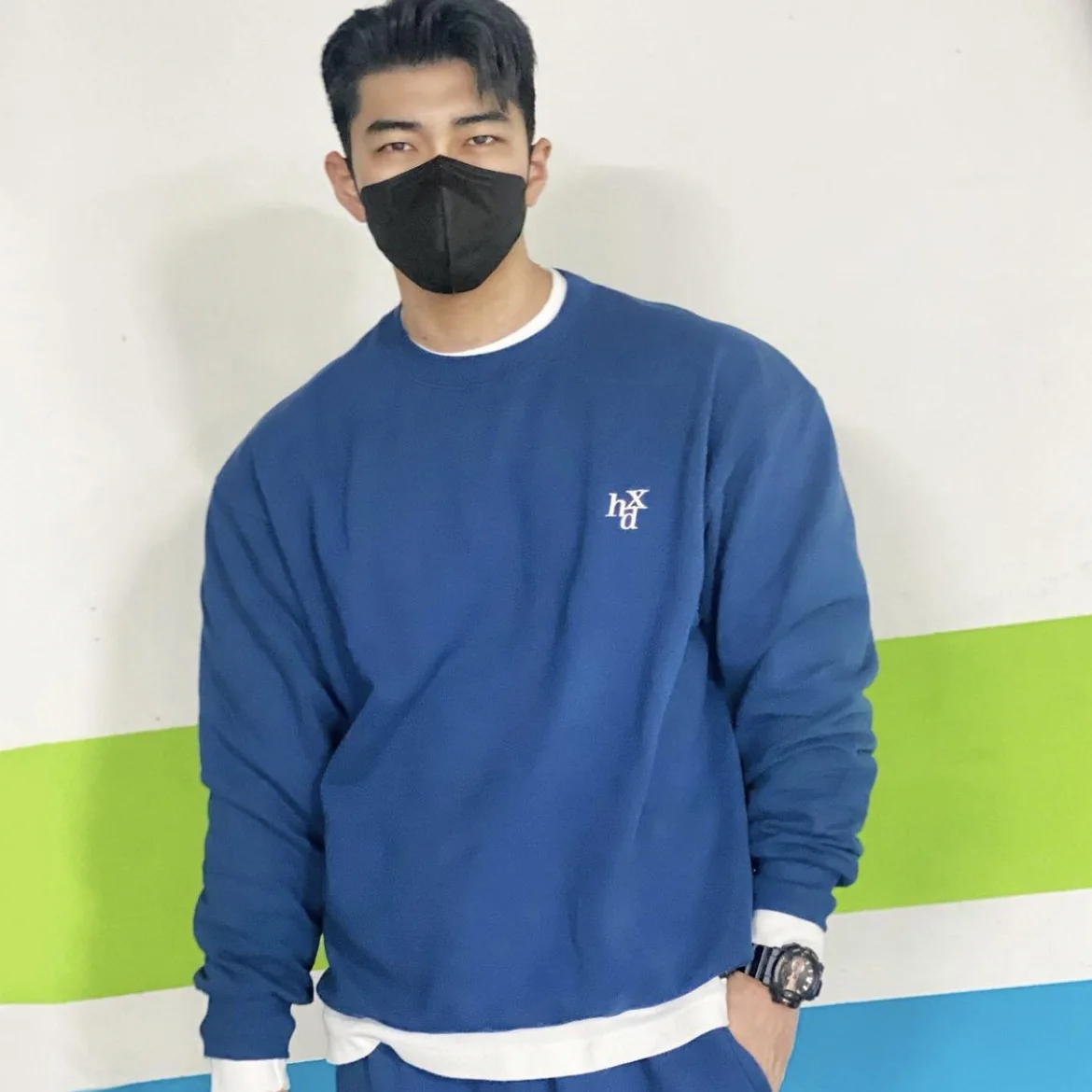 

Осень 2021, оригинальный мужской пуловер, свитер, оптовая продажа, городская свободная футболка с длинным рукавом, Спортивный Повседневный Топ