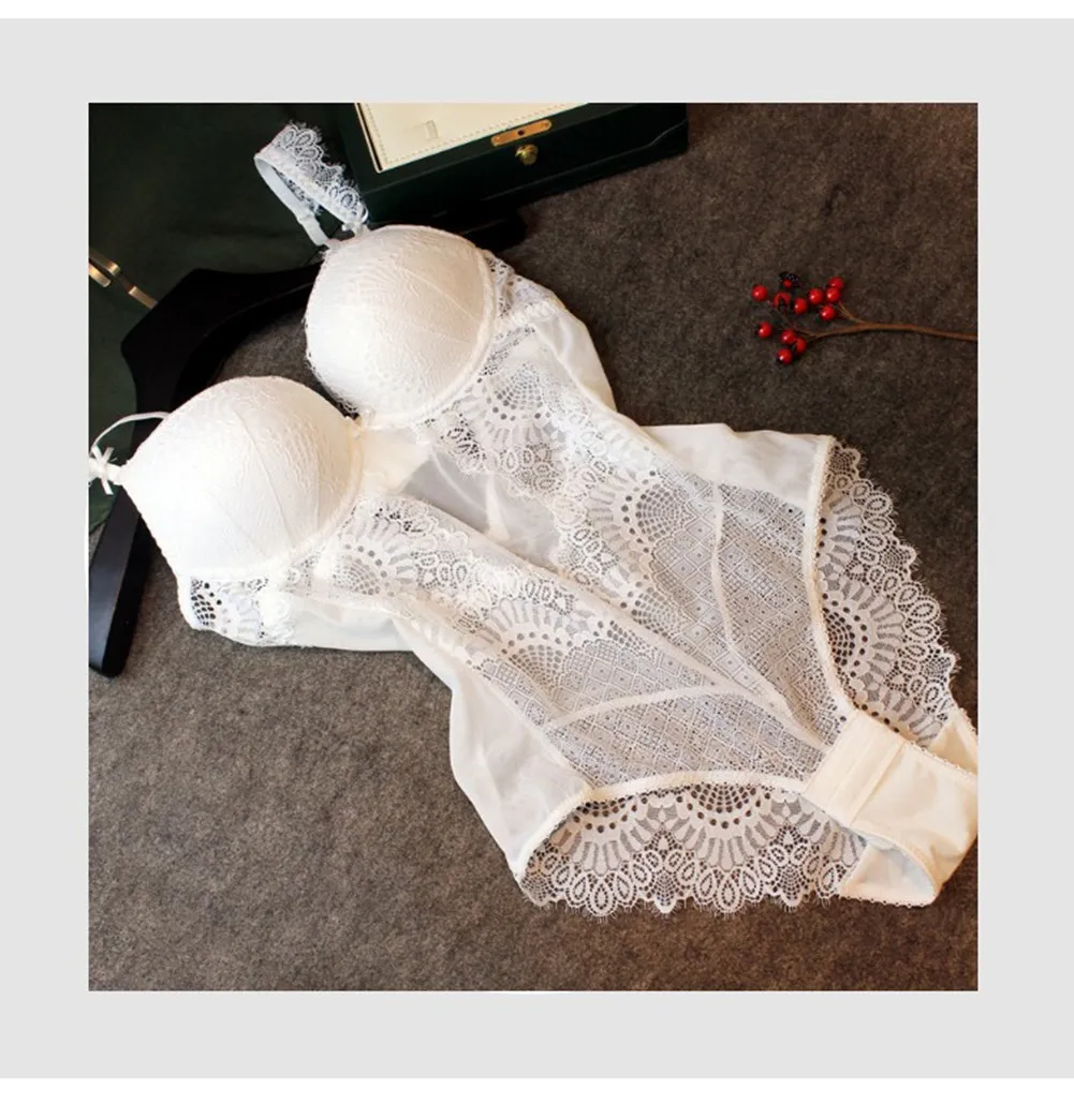 Женское нижнее белье кружевное с глубоким треугольным вырезом на спине | Женская