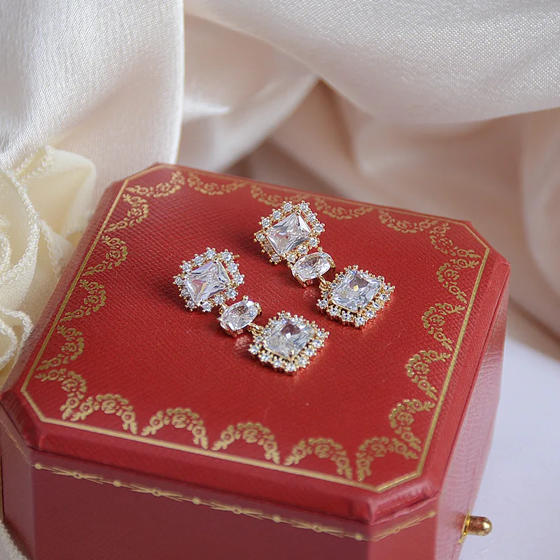 

Female Luxury Crystal CZ Stud Earrings Elegant 14K Gold Wedding Fine Jewelry White Zircon Stone Earrings For Women