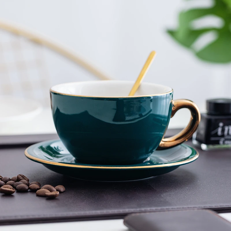 

European Creative Mug Coffee Cup Ceramic Tea Cup and Saucers Set Luxury Design Royal Mugs Holder Canecas Crockery Cups AC50CU