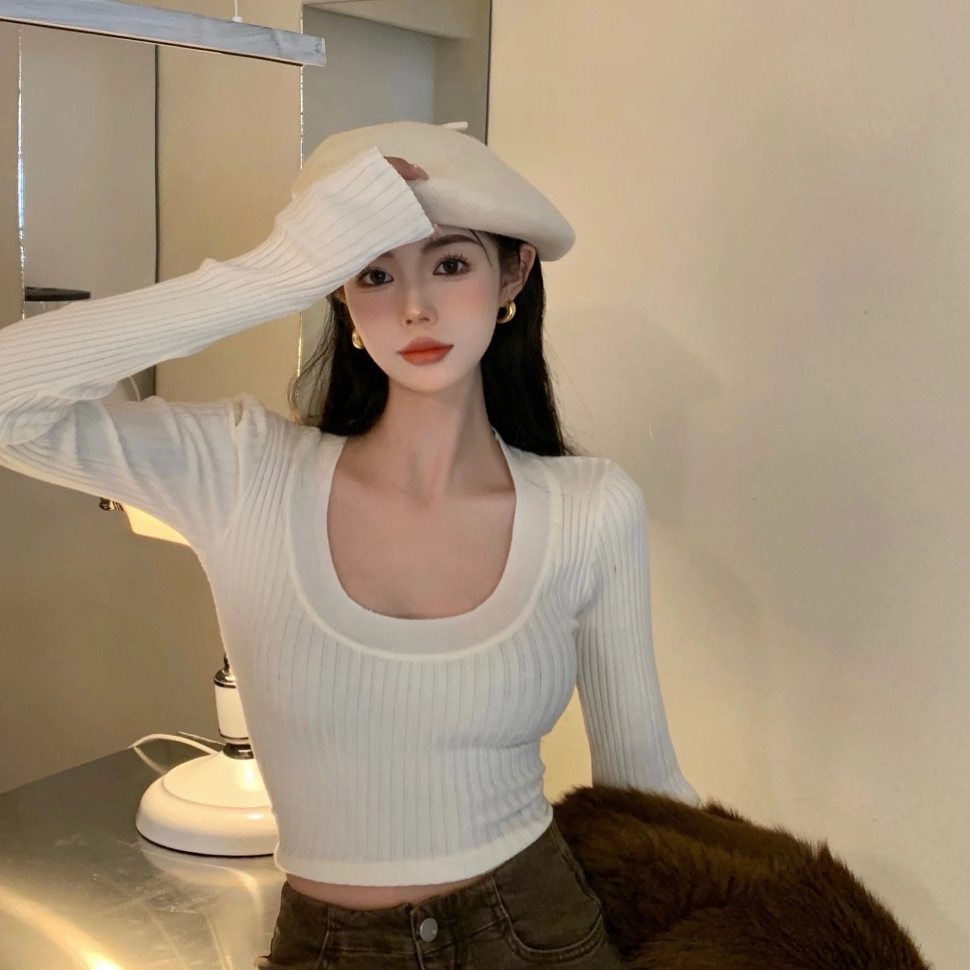 

U-neck Sweater Elastic Short Navel Exposed Tight Thin Long Sleeve Sweater Autumn Winter Pure Desire Wind Top X292