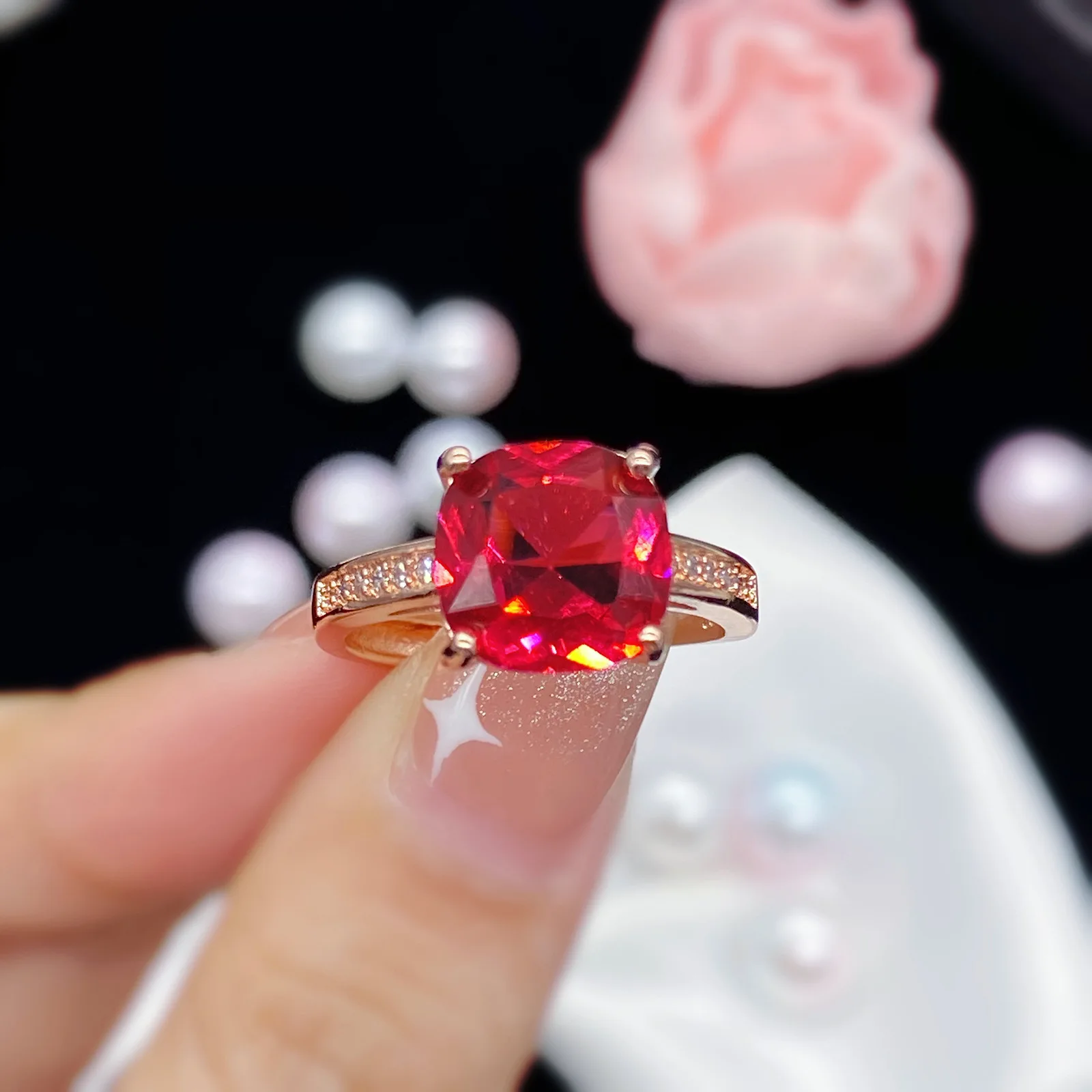 Женское кольцо с красным турмалином регулируемое цвета розового золота 925 |