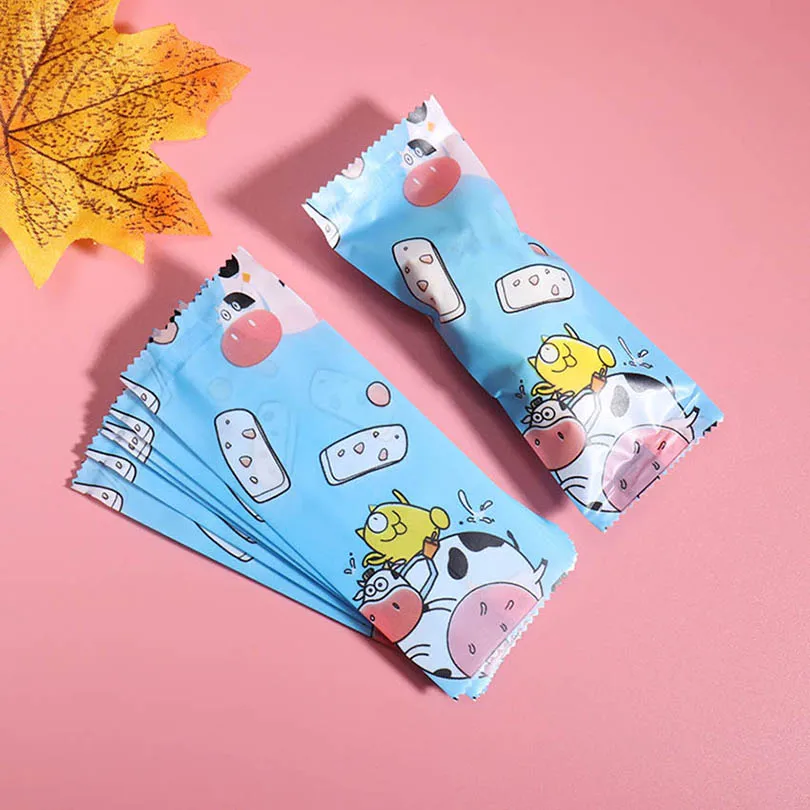 500pcs/lot Nougat Wrapping Bag Blue Sky Cartoon Cow Sugar Cubes Handmade Party DIY Candy Gift Packaging Milk Taffy Candy Wrapper