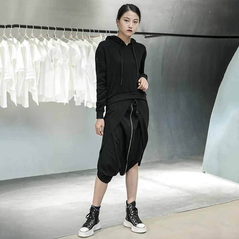 

[EAM] Loose Fit Black Split Drawstring Sweatshirt New Round Neck Long Sleeve Women Big Size Fashion Spring Autumn 2021 1DA903