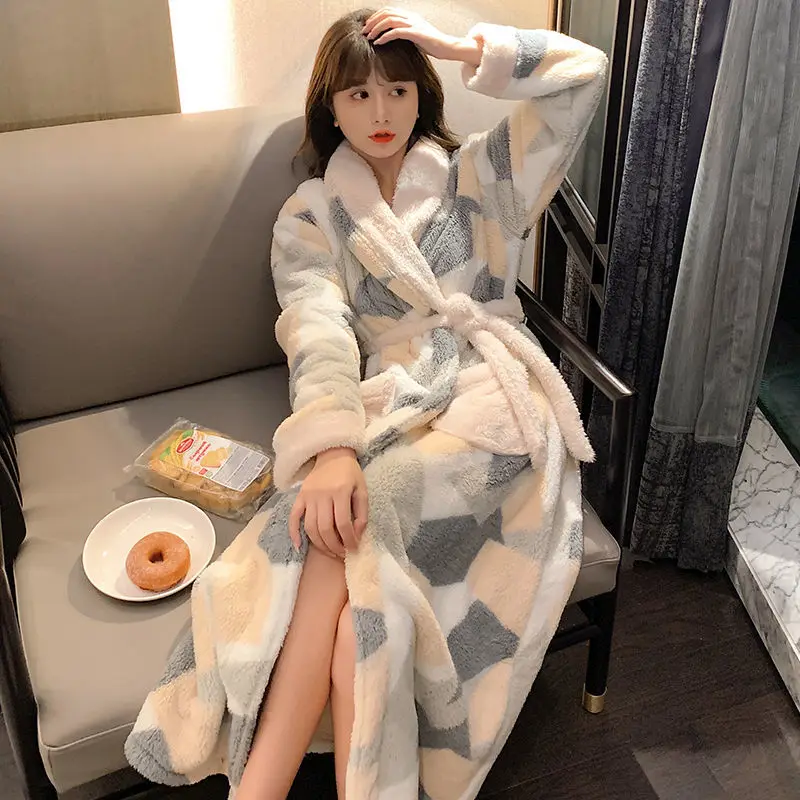 Winter Coral Velvet Nightgown Women's Sweet and Lovely Bathrobe Autumn and Winter Long Plush Thickened Warm Flannel Pajamas