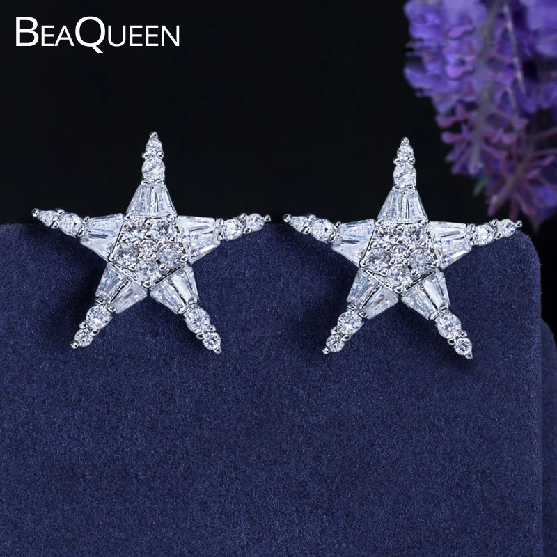 Женские серьги гвоздики в форме звезды BeaQueen из белого золота с фианитами и