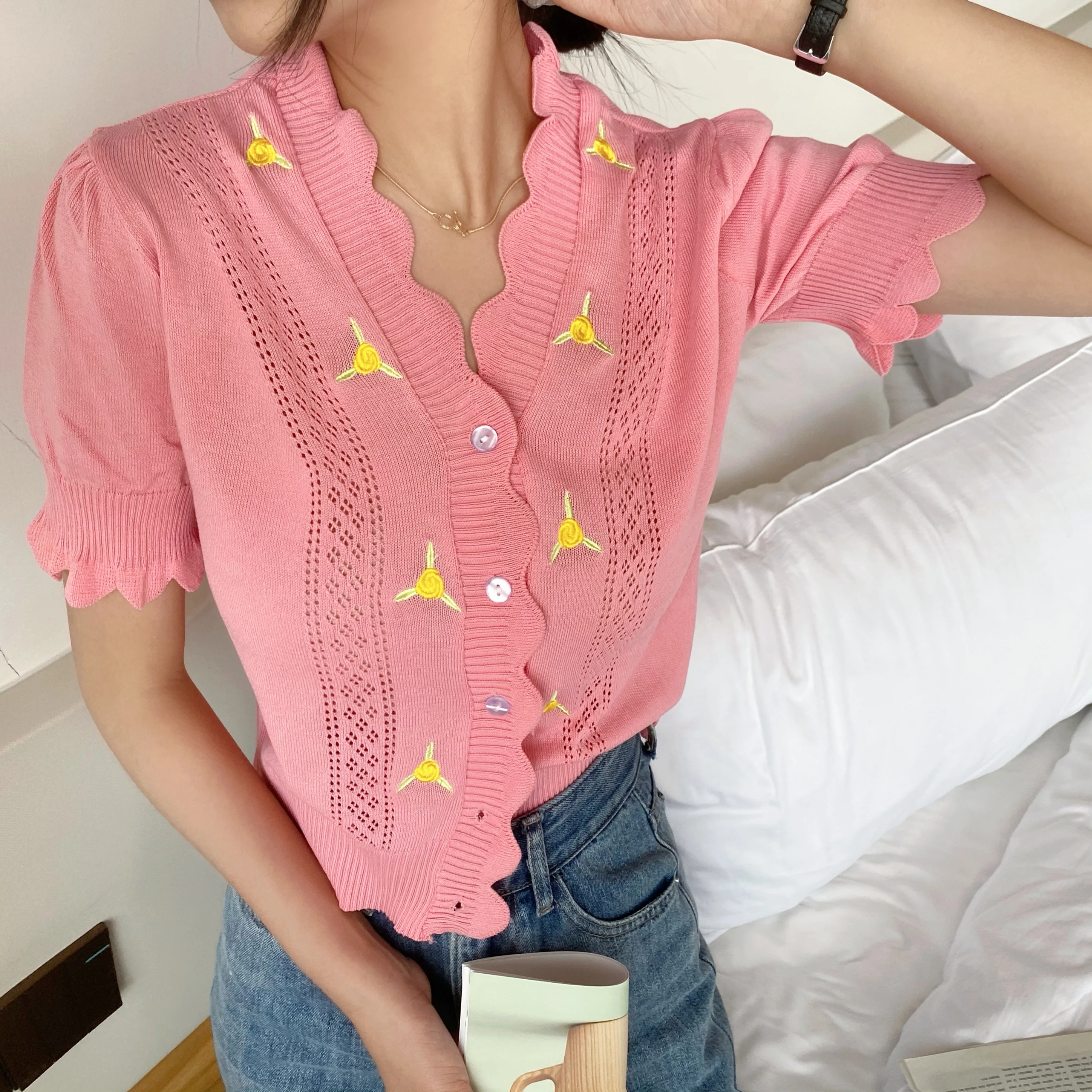 

Summer New Office Lady Casual Vintage Embroidery V-Neck Single Breasted Print Patchwork Knitted Short-Sleeved Solid Color Top