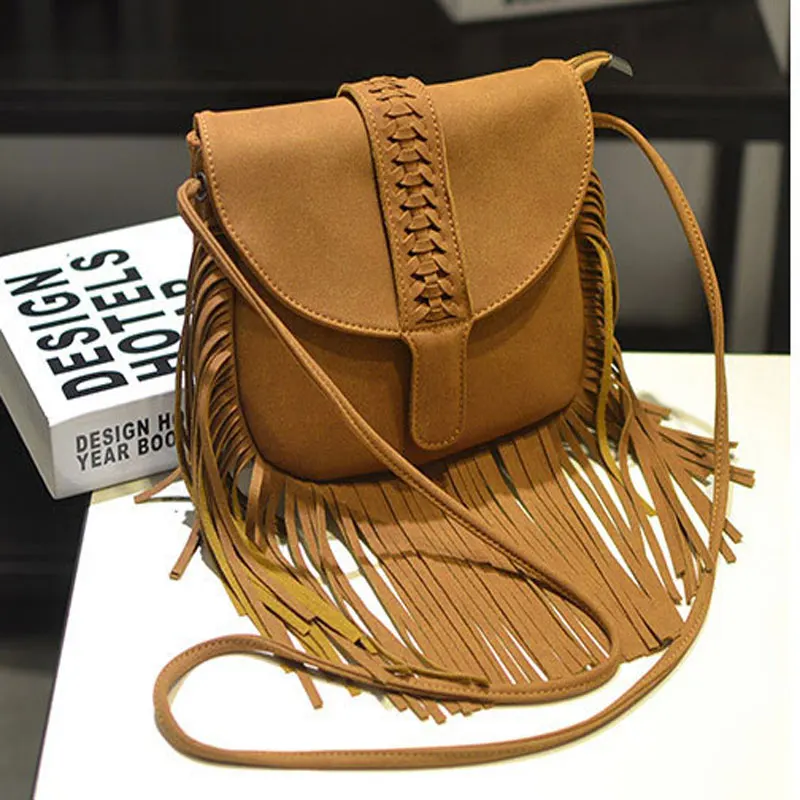 

Роскошная дизайнерская женская сумка, новинка 2022, модная матовая плетеная полукруглая сумка из воловьей кожи, текстурная сумка с полумесяц...
